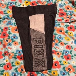 Pink small leggings.